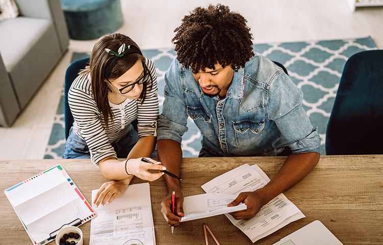 Discuter de votre portefeuille financier avec un conseiller